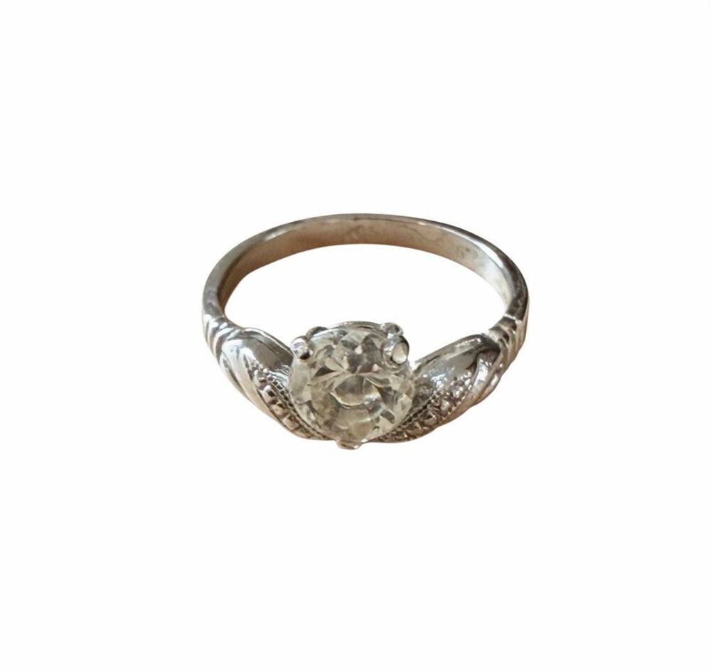 LIND Clear Rhinestone Solitaire Ring - Picture 7 of 9